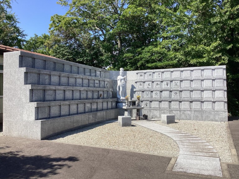 安照寺の外観